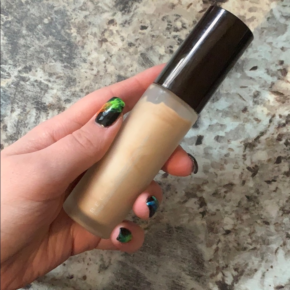 Becca Backlight Priming Filter Base